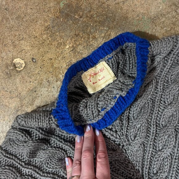 Vintage Hand Knit Cabled Colorblock Gray Blue Sweater - Picture 2 of 3